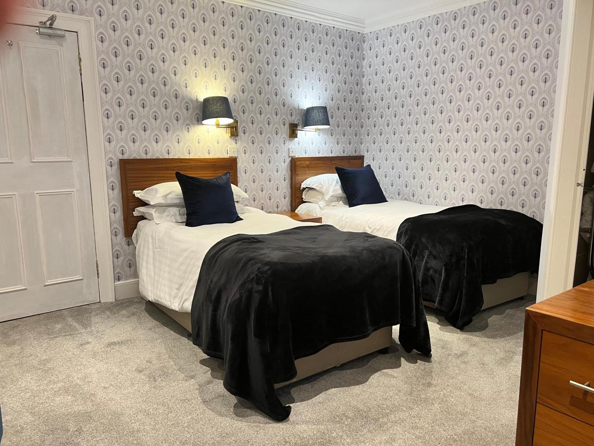 Selkirk Arms Hotel Къркъдбрайт Екстериор снимка